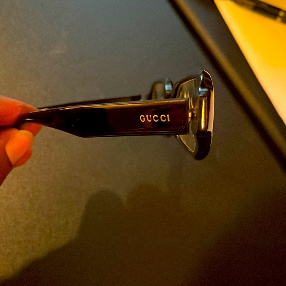 RARE FIND VINTAGE GUCCI GLASSES - Picture 3 of 8